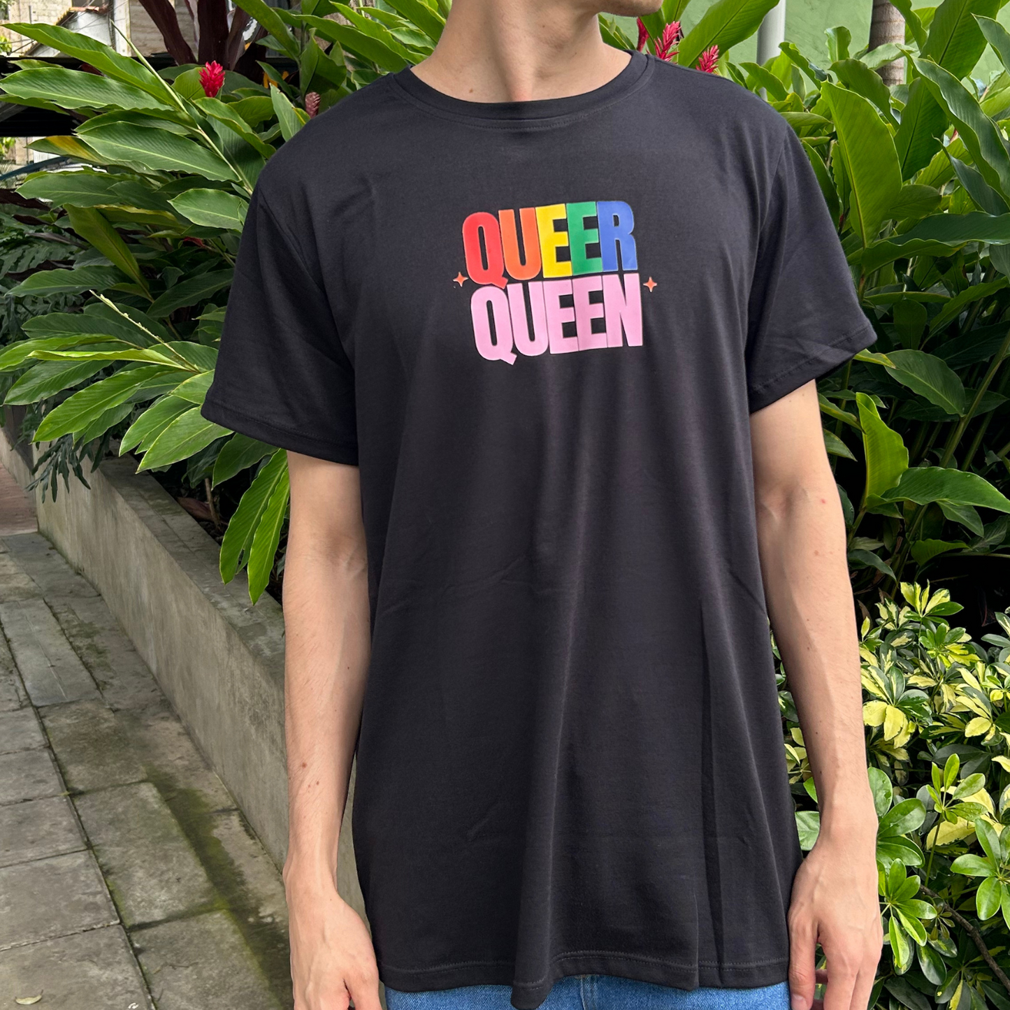 Camiseta Unisex Negra Queer