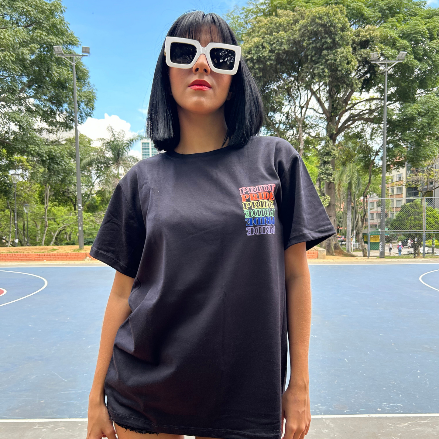 Camiseta Unisex Negra Pride Espejo