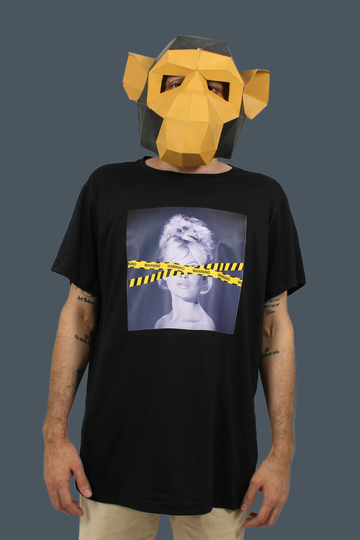 Camiseta unisex negra Brigitte