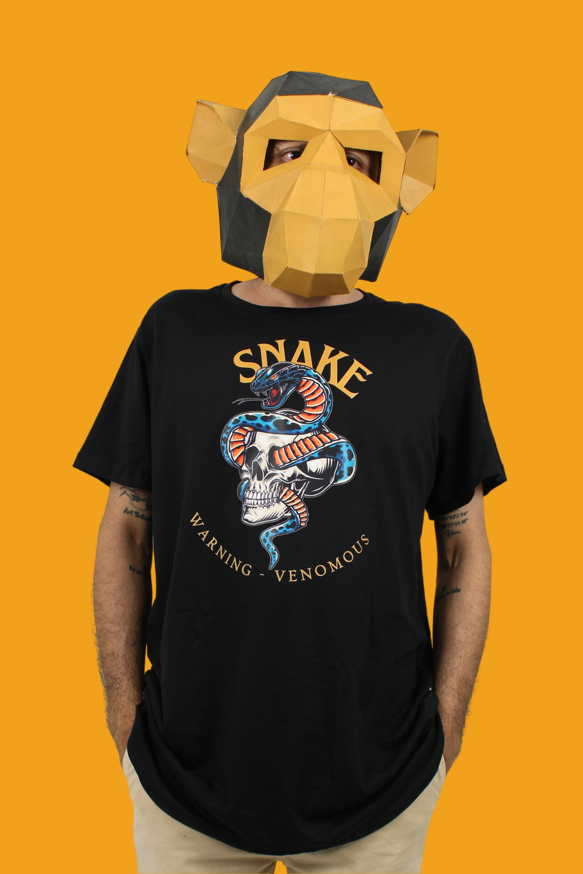 Camiseta unisex negra snake